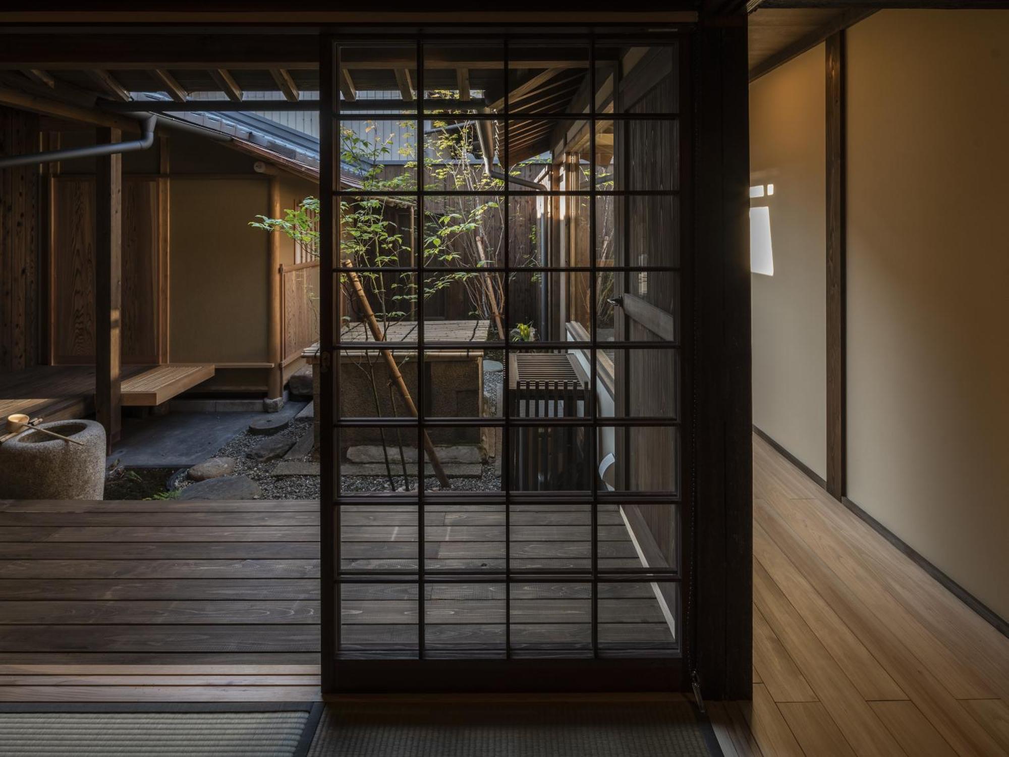 Nipponia Hotel Ozu Castle Town Экстерьер фото